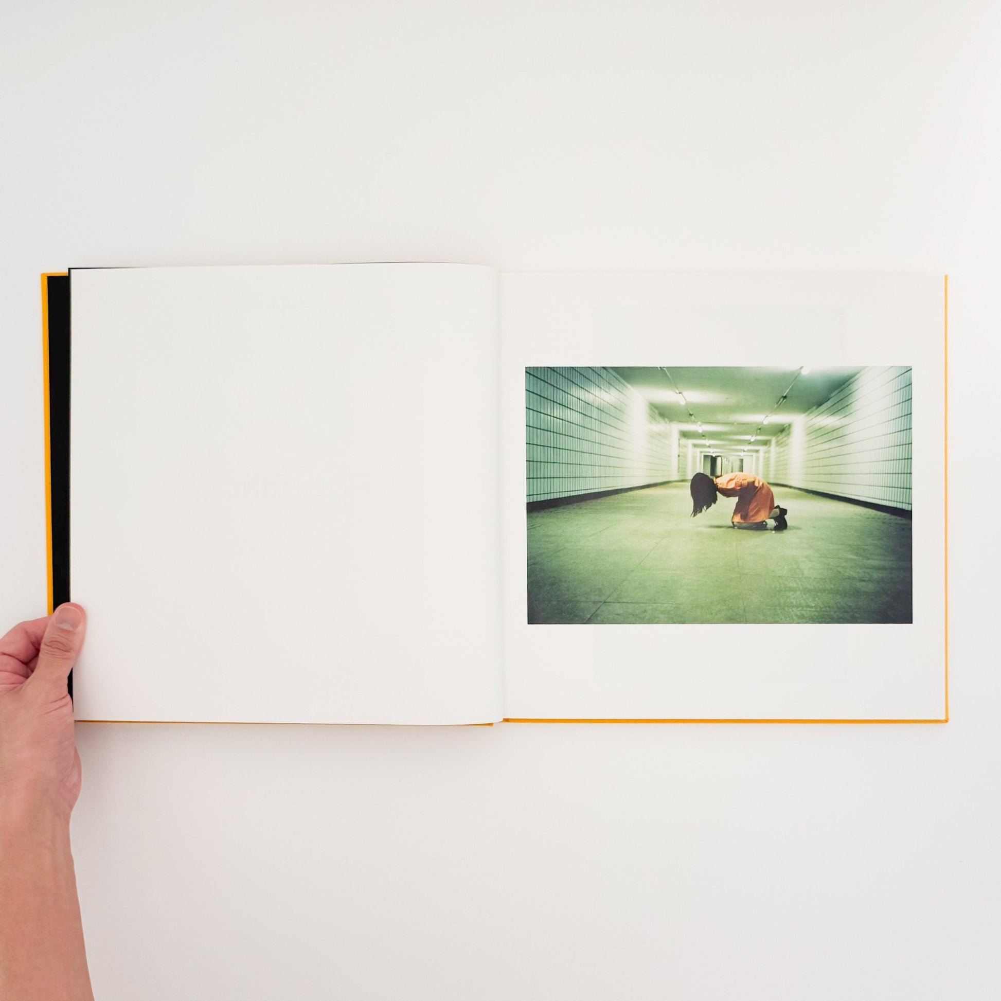 任航 : Ren Hang　Republic - Editions du LIC - 文福