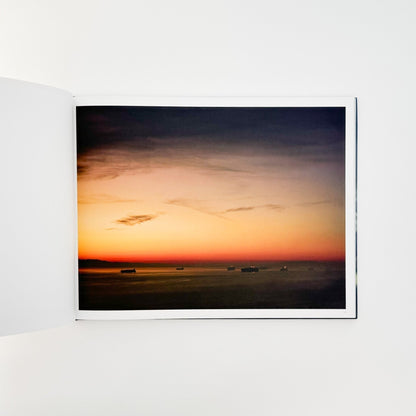（英文）リチャード・ミズラック　カーゴ　Richard Misrach: Cargo - Aperture - 文福