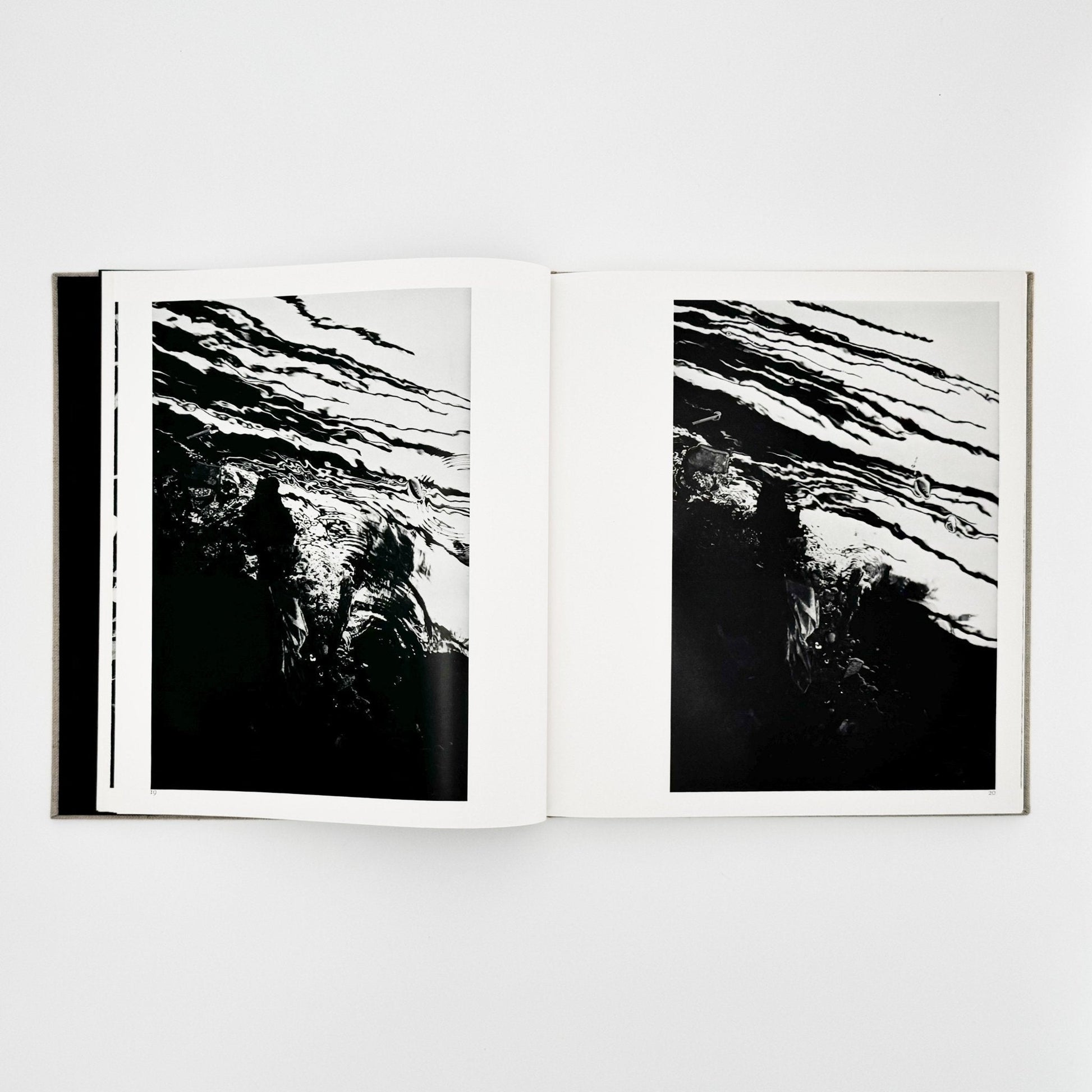 森永純　河　累影 / River, Its Shadow of Shadows - 邑元舎 - 文福