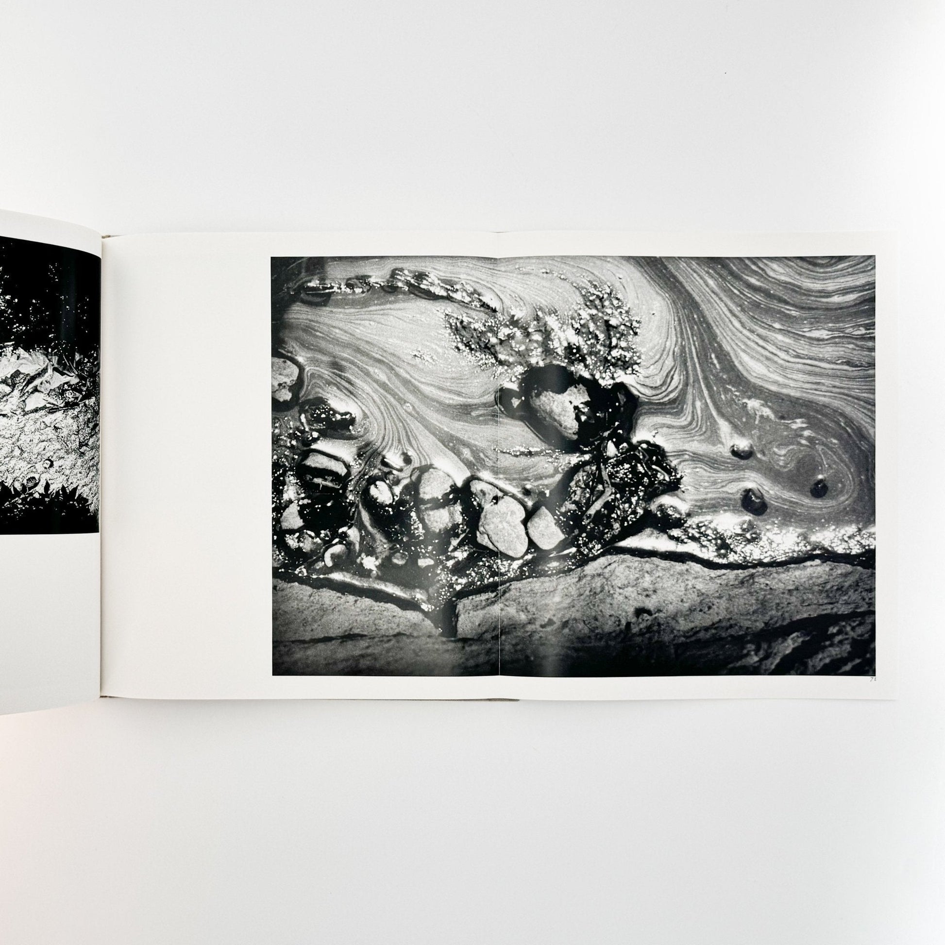 森永純　河　累影 / River, Its Shadow of Shadows - 邑元舎 - 文福