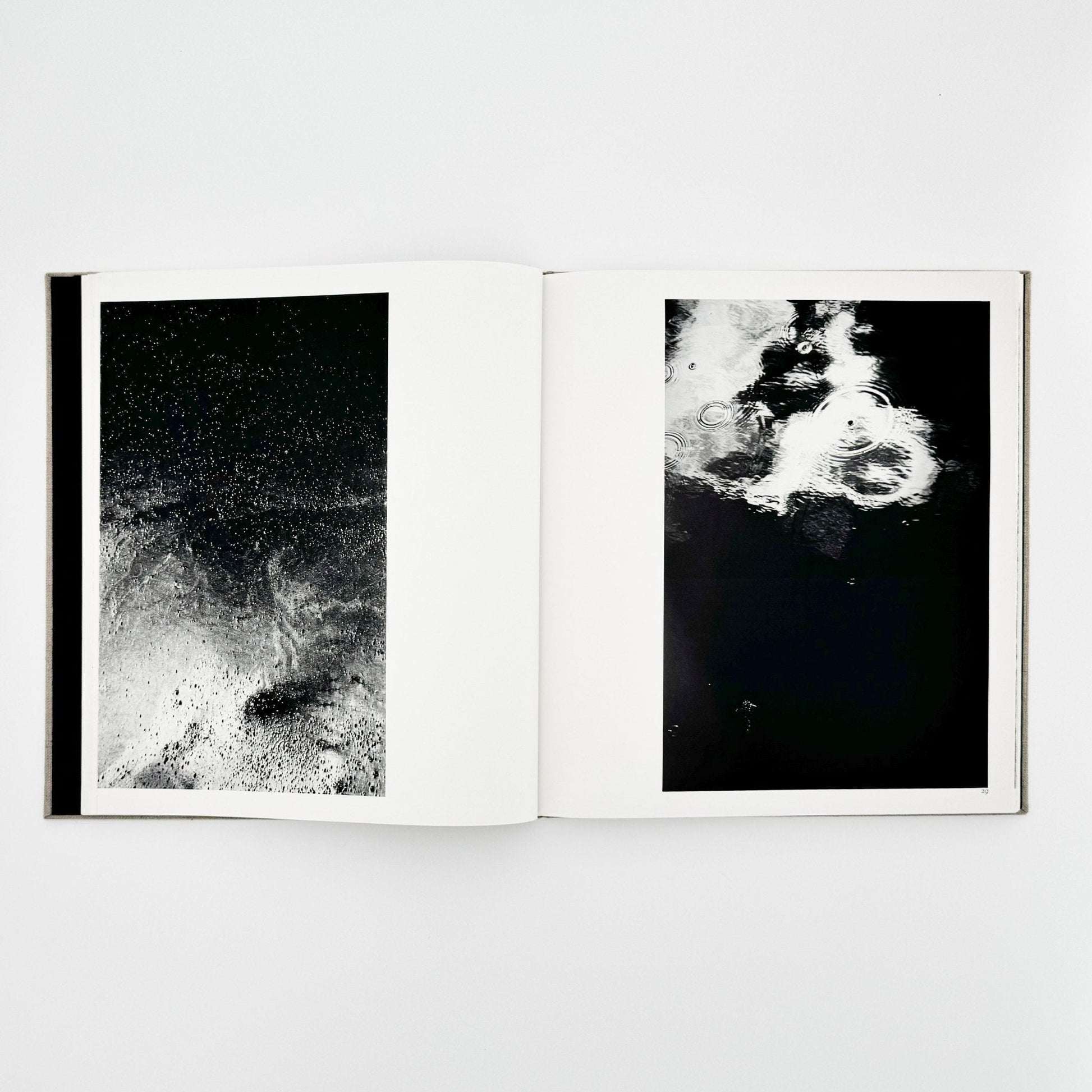 森永純　河　累影 / River, Its Shadow of Shadows - 邑元舎 - 文福