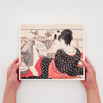 『春画展 SHUNGA』2015年に永青文庫で開催された展覧会の公式図録。肉筆画、版画、豆判、艶本と論考、絵師解説、作品目録を収録した623頁の展覧会カタログ。