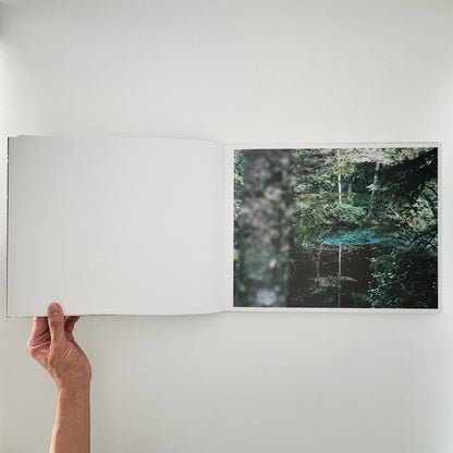 鈴木理策　Water Mirror Case Publishing