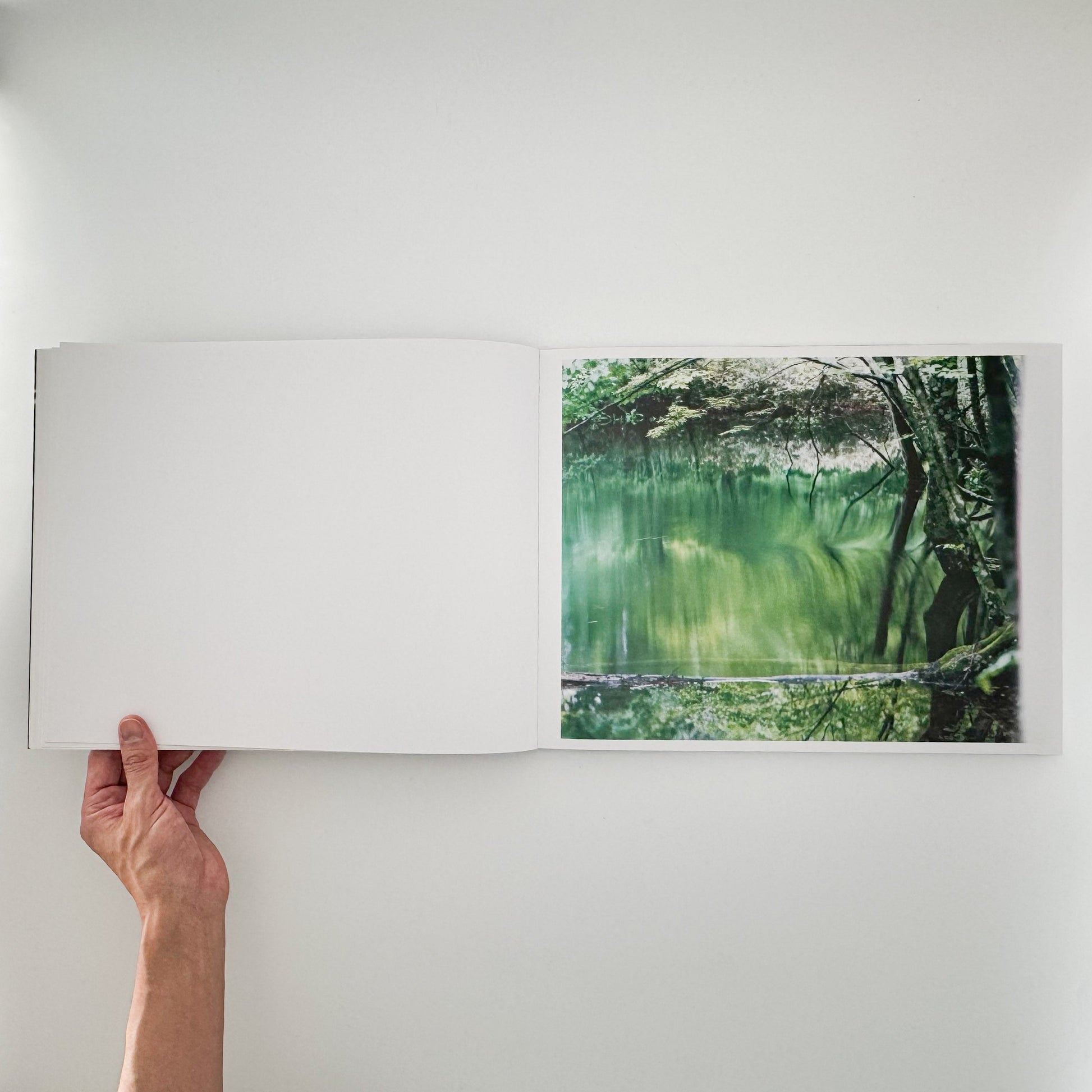 鈴木理策　Water Mirror Case Publishing