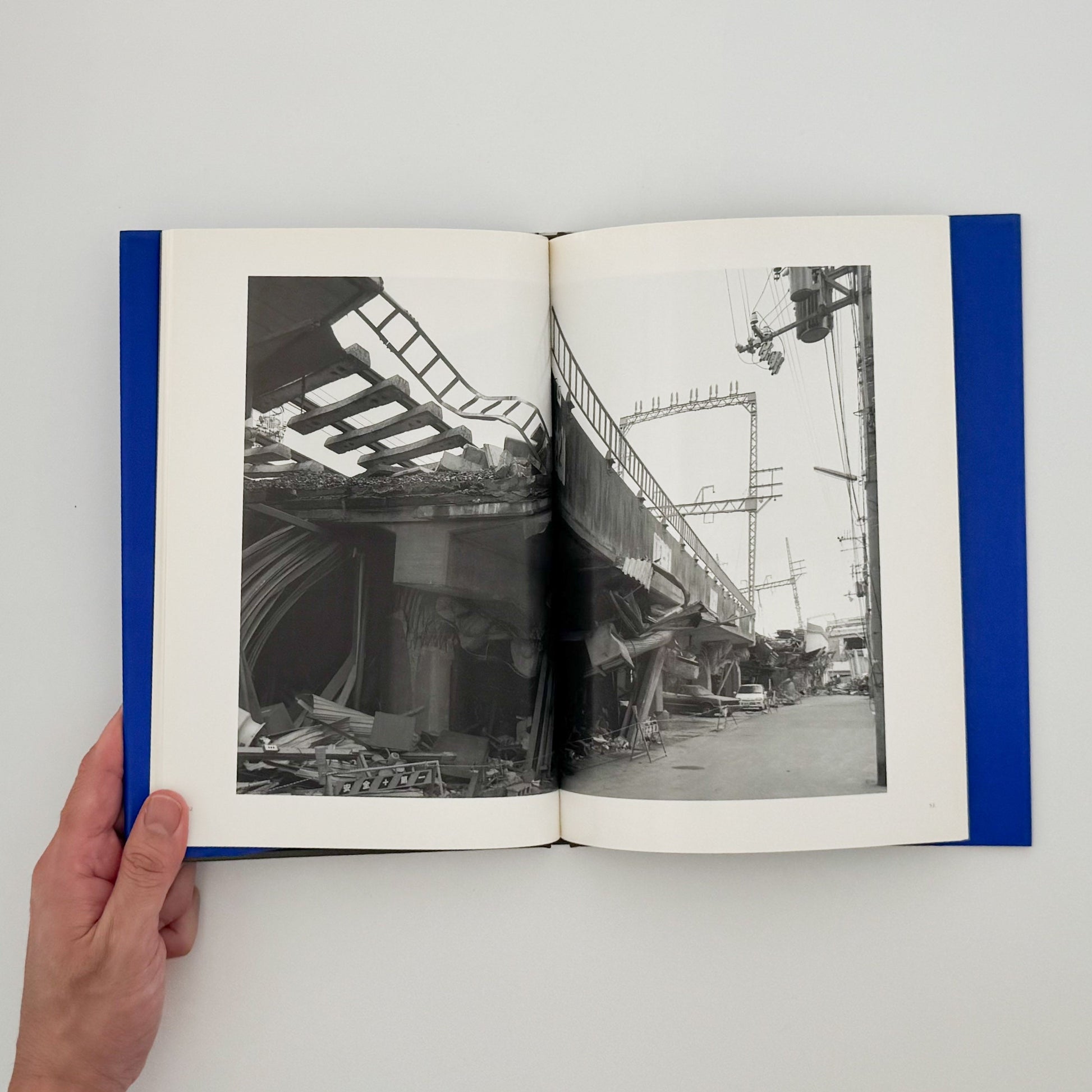 宮本隆司　KOBE 1995 After the Earthquake 文福