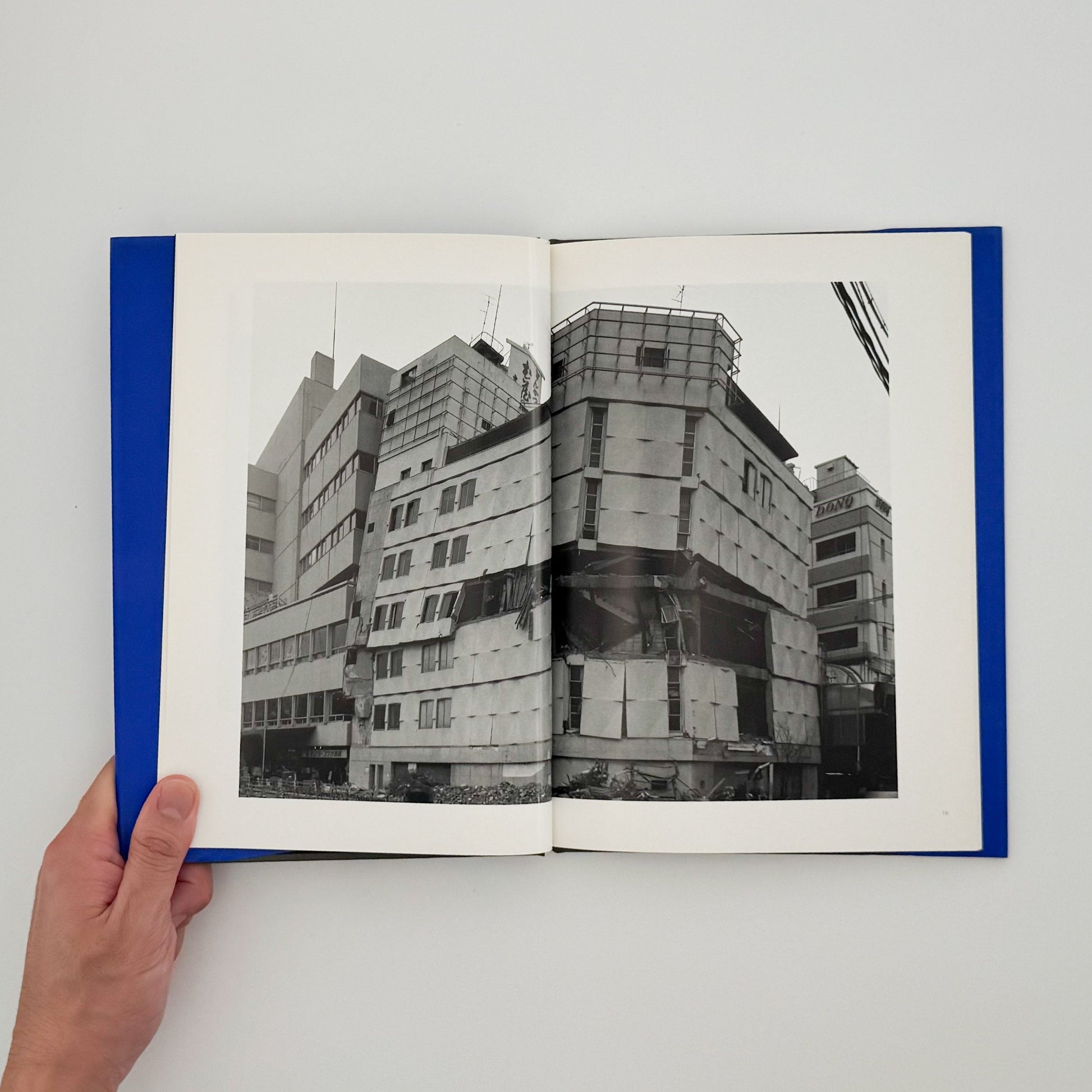 宮本隆司　KOBE 1995 After the Earthquake 文福