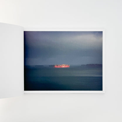 （英文）リチャード・ミズラック　カーゴ　Richard Misrach: Cargo - Aperture - 文福